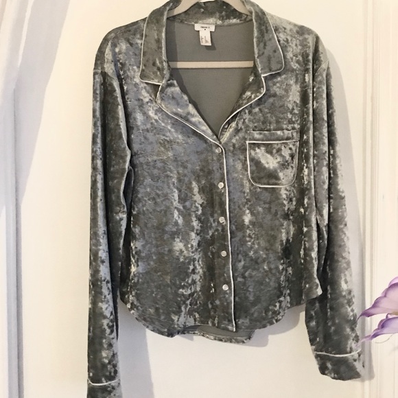 Forever 21 Velvet Pyjamas - Picture 4 of 7
